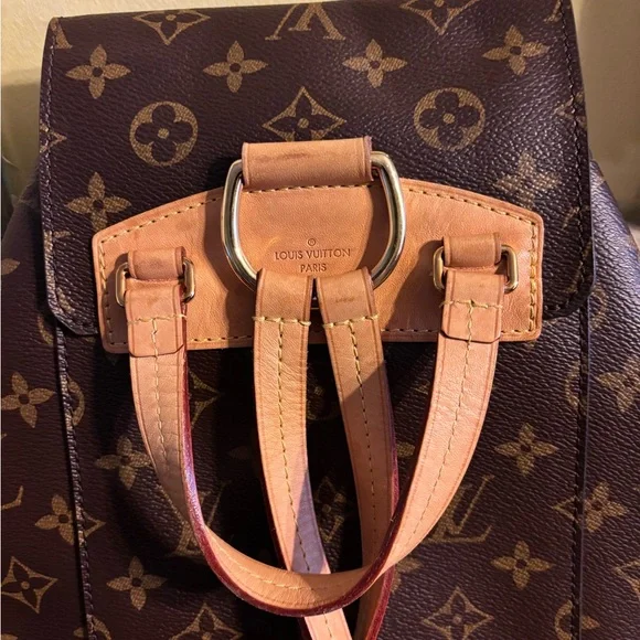 Authentic LIKE NEW Montsouri Louis Vuitton Classic Monogram Backpack - Picture 4 of 11